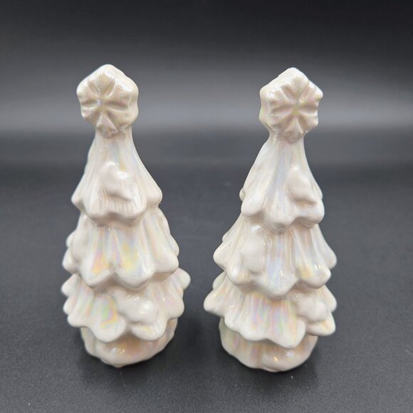 White Christmas Tree Salt And Pepper Shakers With Tray Bella Casa By Ganz Read - Picture 8 of 13